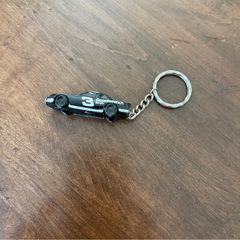 Vintage Dale Earnhardt Race Car Key Chain 2 1/4in. - Picture 2 of 5